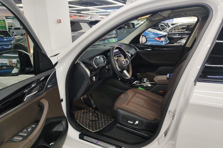 宝马X3 2018款 xDrive25i M运动套装 国V中控内饰20