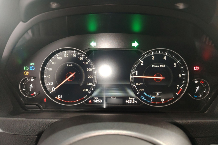 宝马3系GT 2019款 320i M运动套装局部细节14