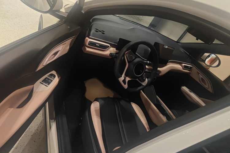 比亚迪 海鸥 2024款 荣耀版 305km 活力版中控内饰7003