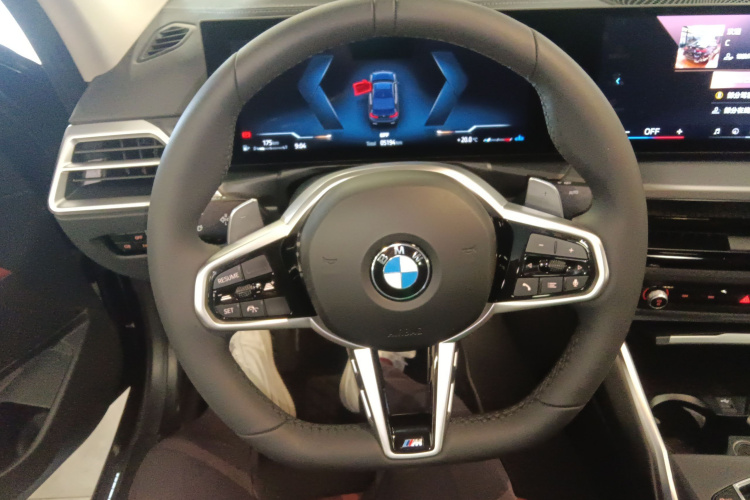 宝马3系 2025款 325i M运动套装中控内饰13