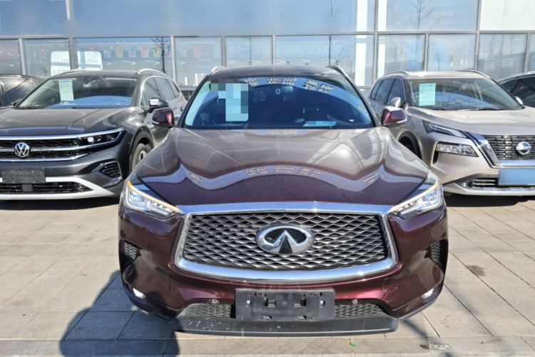 英菲尼迪QX50 2018款 2.0T 两驱时尚版车身外观2