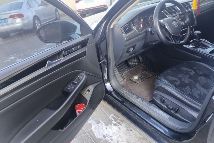 大众 辉昂 2018款 改款 380TSI 两驱商务版中控内饰20