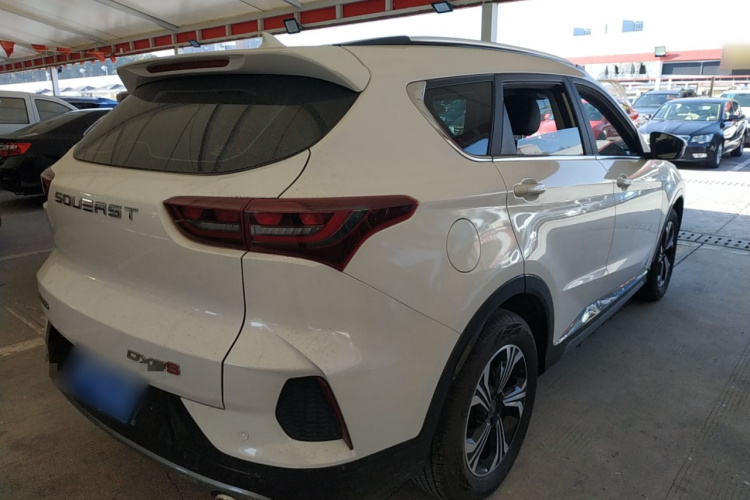 东南DX8S 2022款 1.5T DCT酋长版 7座车身外观6005