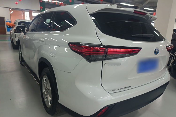 丰田 汉兰达 2022款 双擎 2.5L 两驱精英版 7座车身外观4