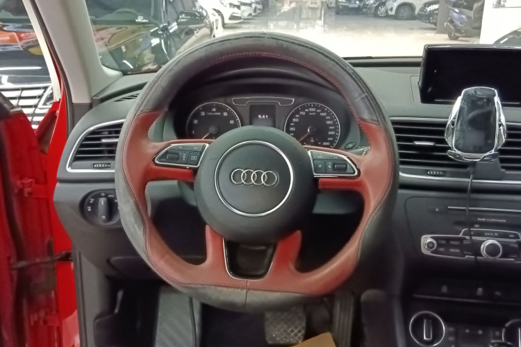 奥迪Q3 2016款 30 TFSI 时尚型中控内饰13