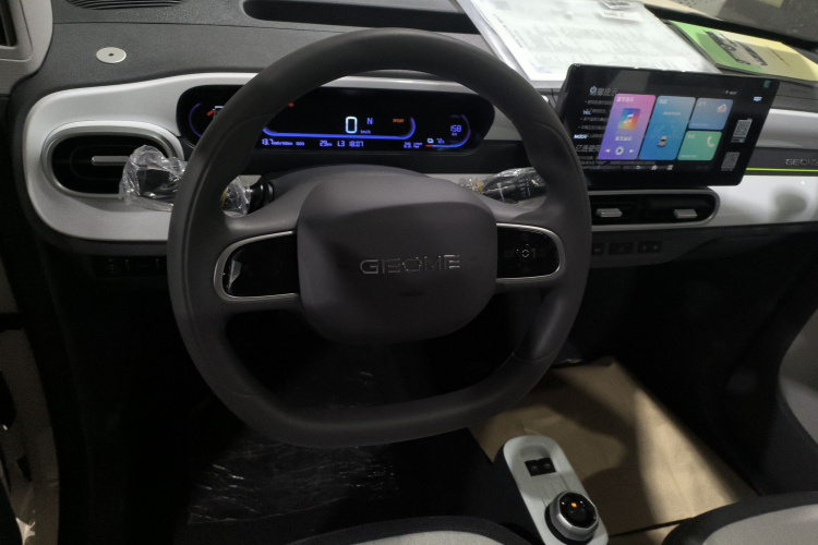 吉利银河 熊猫 2025款 210km 元气熊中控内饰13