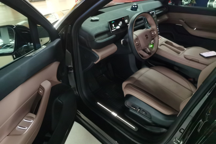 蔚来EC6 2024款 75kWh中控内饰20