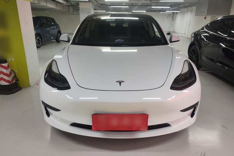 特斯拉 Model 3 2021款 标准续航后驱升级版车身外观2