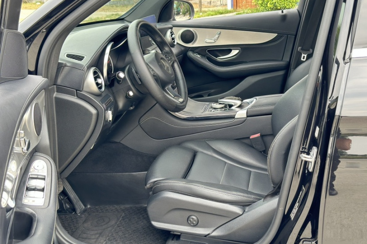 奔驰GLC 2017款 GLC 200 4MATIC中控内饰7006