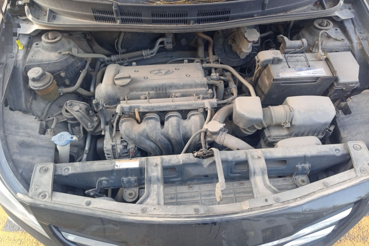 现代 瑞纳 2014款 1.4L 手动智能型GLS机舱底盘24