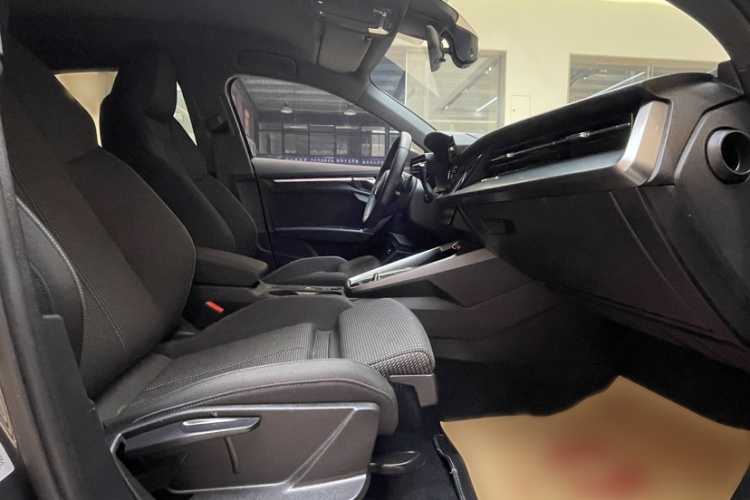 奥迪A3 2021款 A3L Limousine 35 TFSI 进取运动型局部细节41