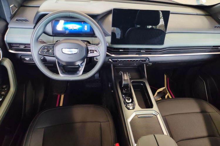 吉利汽车 豪越L 2024款 2.0T DCT尊贵型中控内饰12