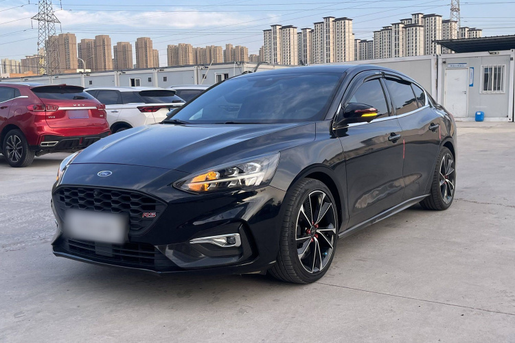 福特 福克斯 2019款 三厢 EcoBoost 180 自动ST Line车身外观1