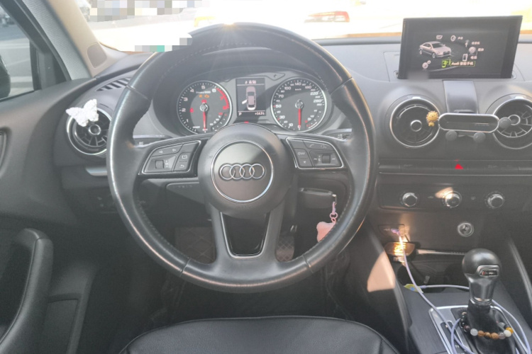 奥迪A3 2019款 Limousine 35 TFSI 进取型 国V中控内饰13