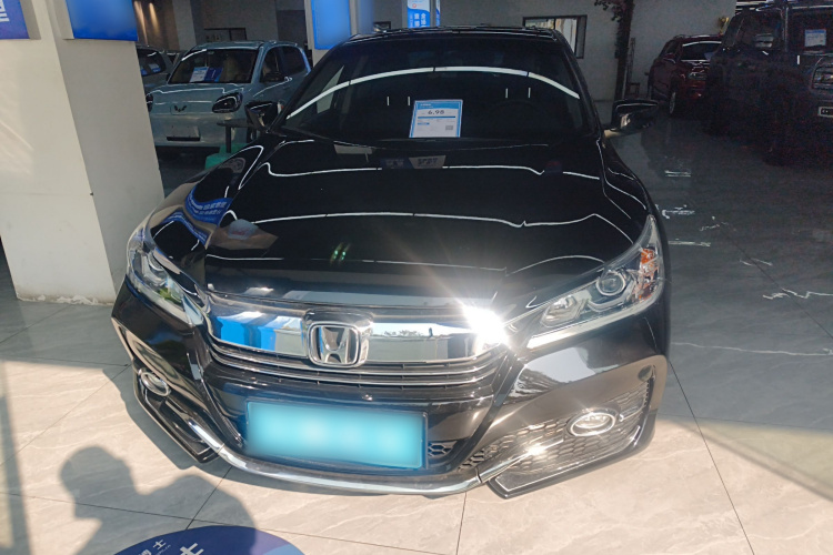 本田 雅阁 2016款 2.0L 舒适版车身外观2