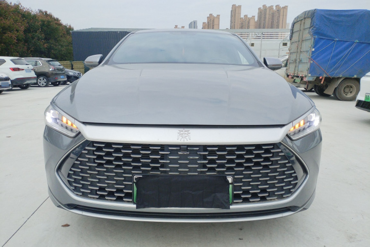 比亚迪 秦PLUS 2023款 冠军版 DM-i 55KM领先型车身外观2