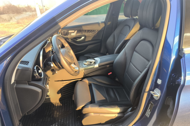 奔驰C级 2018款 C 200 L 运动版中控内饰19