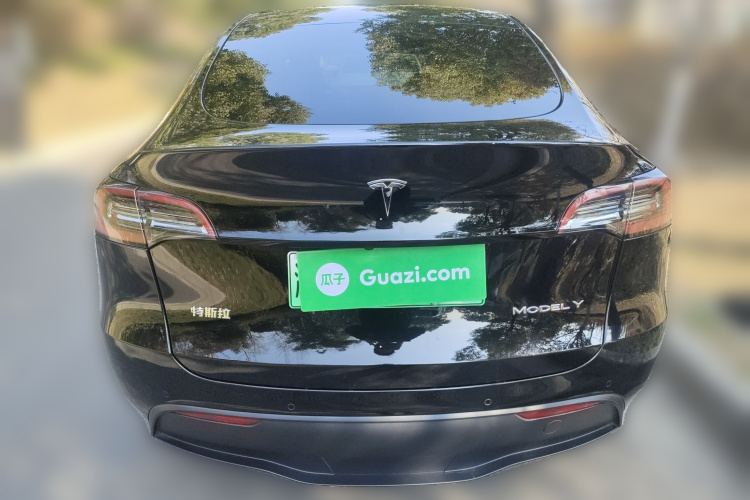特斯拉 Model Y 2022款 改款 后轮驱动版车身外观6