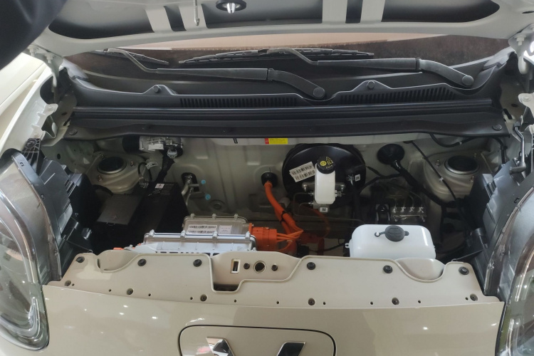 五菱汽车 宏光MINIEV 2025款 四门版 进阶款机舱底盘24