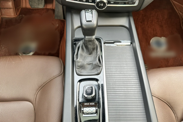 沃尔沃XC60 2021款 T5 四驱智逸豪华版中控内饰7005