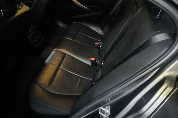 宝马3系 2013款 320i 时尚型中控内饰21