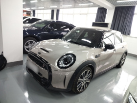 MINI 2023款 改款 2.0T COOPER S 艺术家 五门版