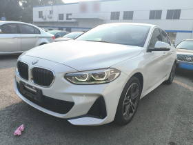 宝马1系 2022款 120i M运动版