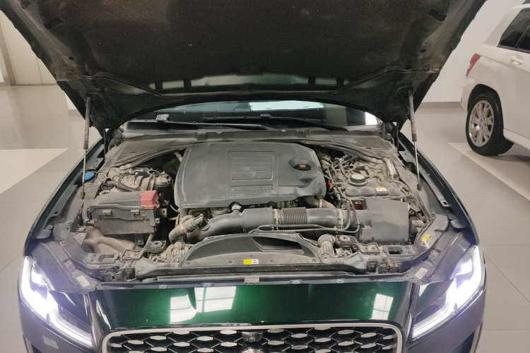 捷豹XFL 2022款 XFL 2.0T P250 两驱尊享豪华版局部细节24