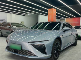 哪吒汽车 哪吒S 2024款 改款 增程 1160 AR-HUD版