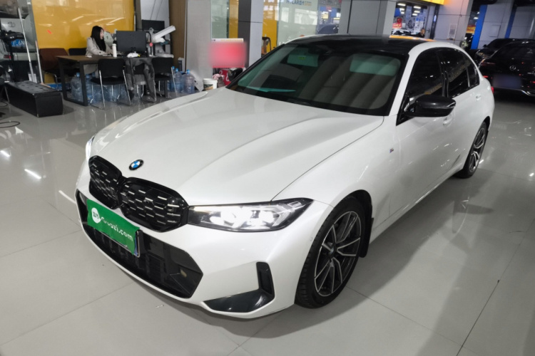 宝马3系 2024款 325Li M运动套装车身外观1