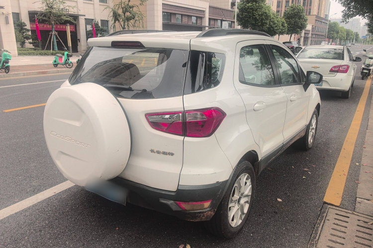 福特 翼搏 2013款 1.5L 手动风尚型车身外观6009