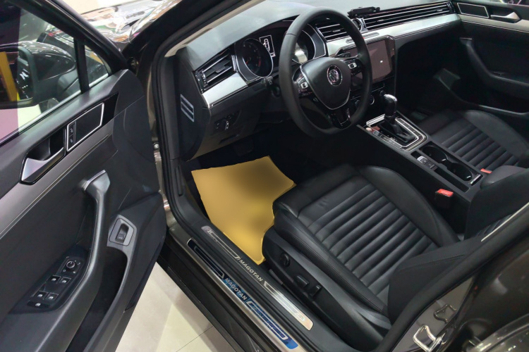 大众 迈腾 2017款 330TSI DSG 领先型中控内饰7003