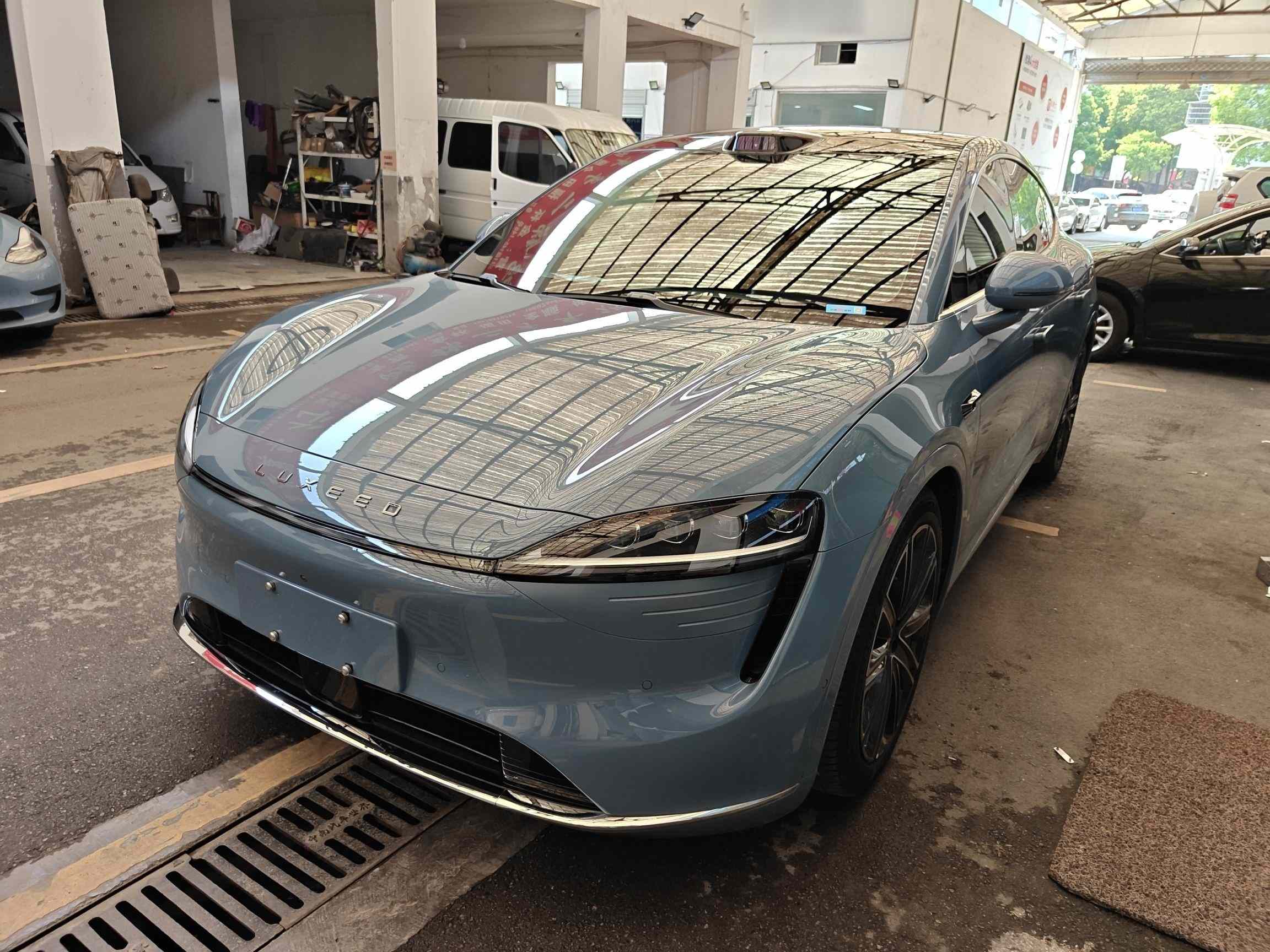 鸿蒙智行 智界R7 2025款 增程 251km Max(2)