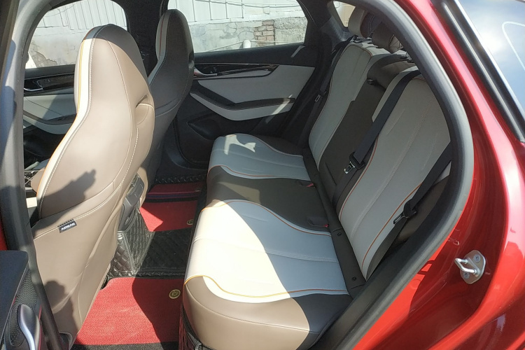 比亚迪 秦PLUS 2023款 冠军版 DM-i 120KM领先型中控内饰21