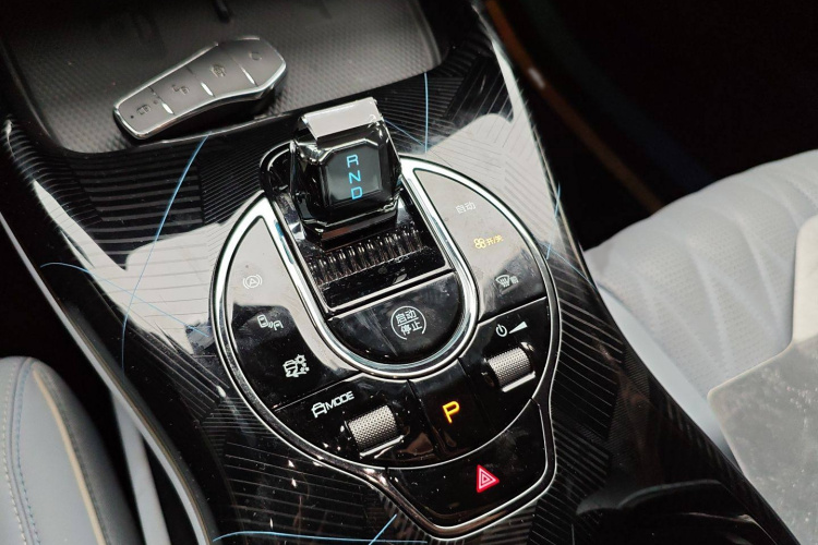 比亚迪 海豹 2023款 冠军版 550km 尊贵型局部细节18