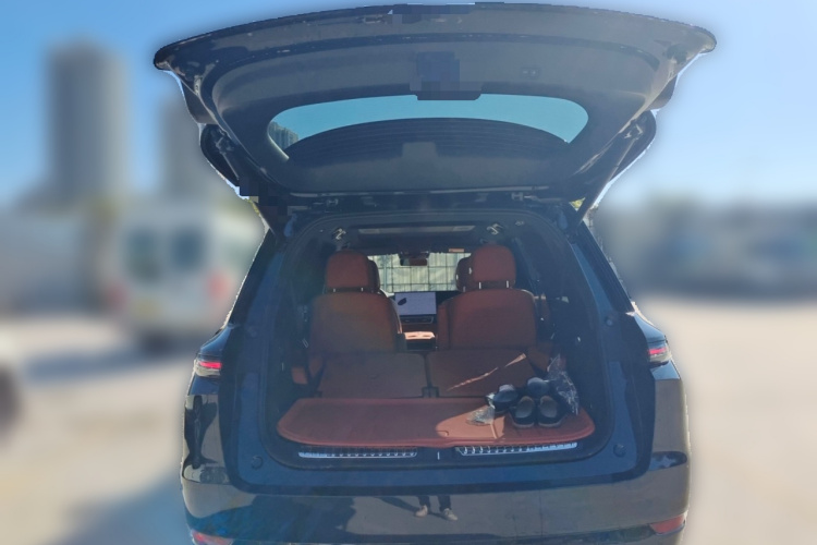 理想汽车 理想L9 2025款 Ultra 智能焕新版中控内饰23