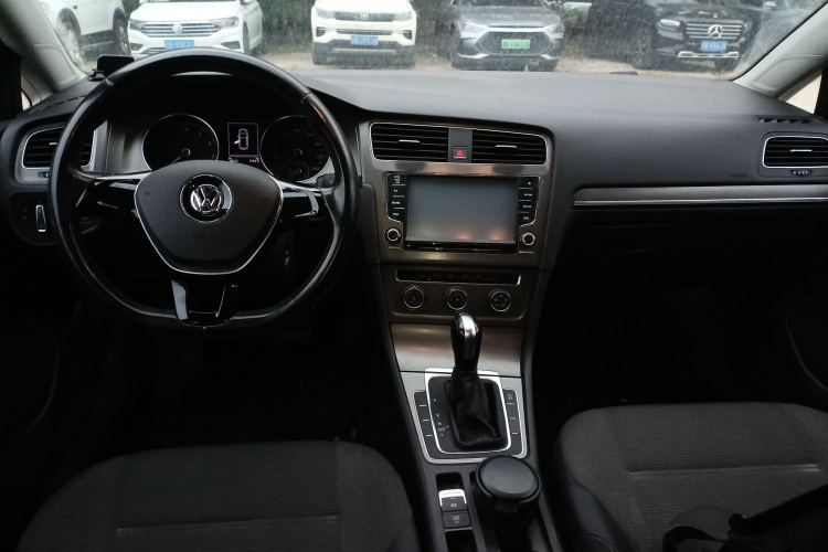 大众 高尔夫 2015款 1.6L 自动舒适型中控内饰12