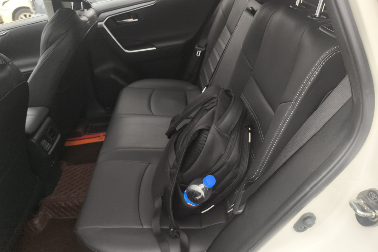 丰田 威兰达 2021款 2.0L CVT四驱豪华版中控内饰21