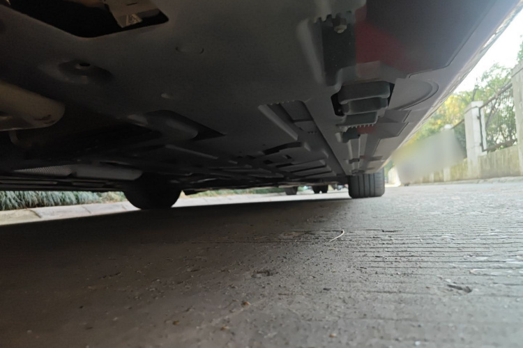 奔驰A级 2019款 改款 A 180 L 运动轿车局部细节9002