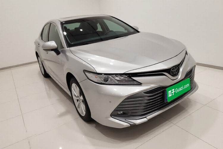 丰田 凯美瑞 2018款 2.0G 豪华版车身外观3