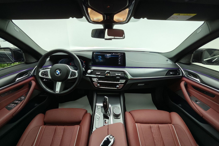 宝马5系新能源 2021款 535Le 先锋版M运动套装中控内饰7006