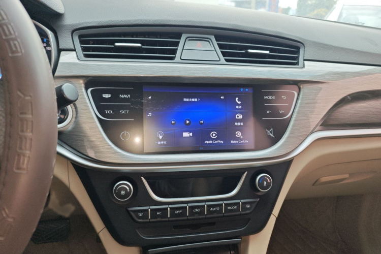 吉利汽车 帝豪 2017款 三厢百万款 1.5L CVT豪华型局部细节16