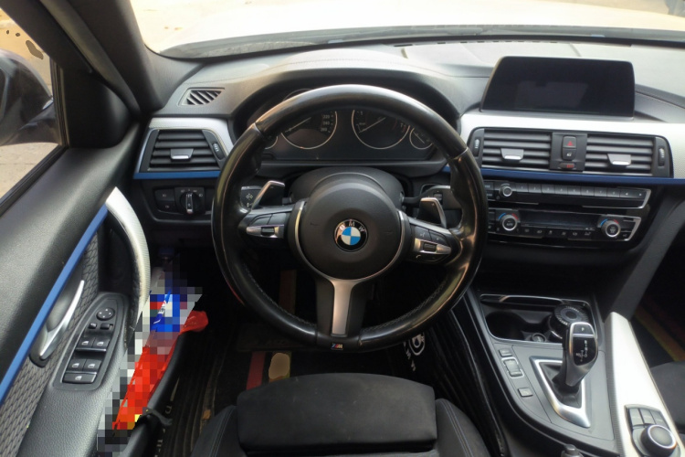 宝马3系 2018款 320i M运动套装中控内饰13