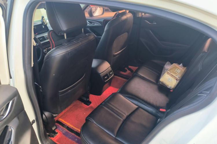 马自达3 昂克赛拉 2017款 三厢 1.5L 自动豪华型 国V中控内饰7002