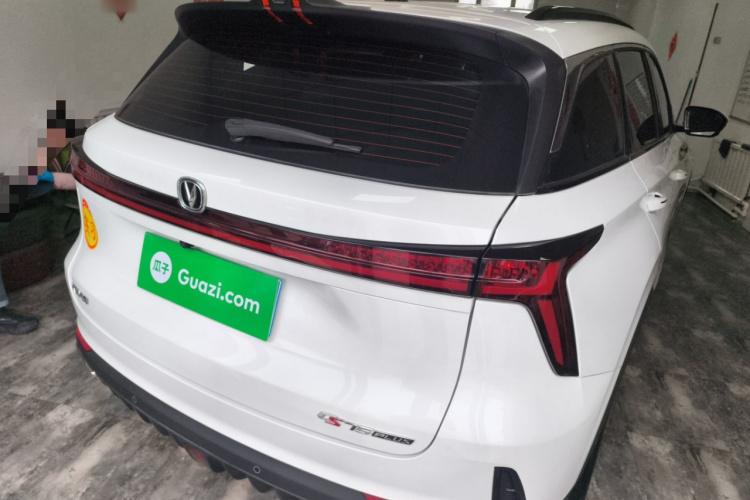 长安CS75 PLUS 2023款 第二代 1.5T 自动精英型车身外观7