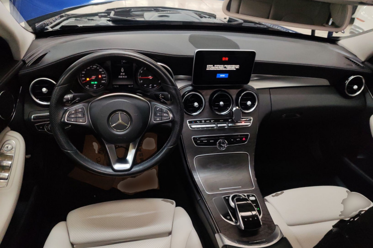 奔驰C级 2015款 C 200 L 运动型中控内饰12