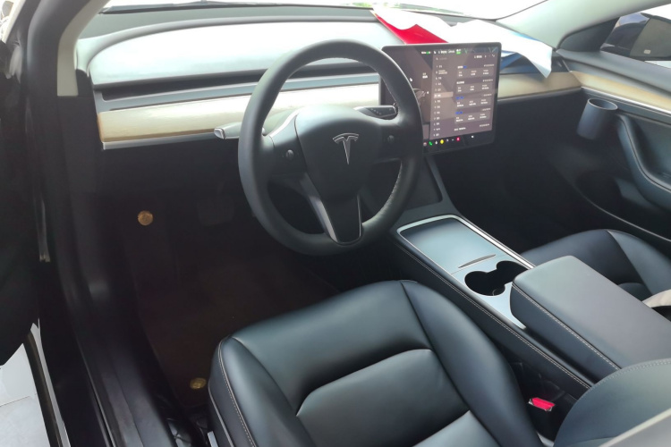 特斯拉 Model 3 2021款 标准续航后驱升级版 3D6中控内饰12
