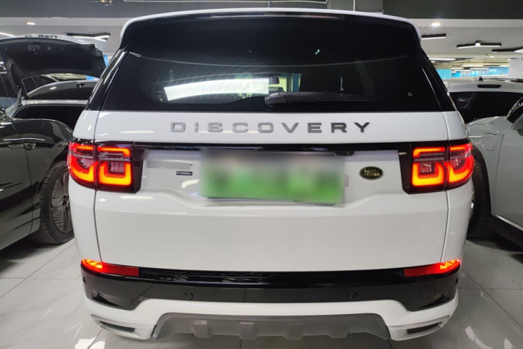 路虎 发现运动版新能源 2022款 改款 P300e 插电式电动混合版车身外观6