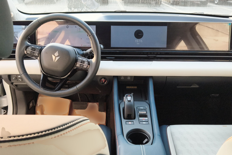 灵悉L 2024款 头号玩家版中控内饰7002