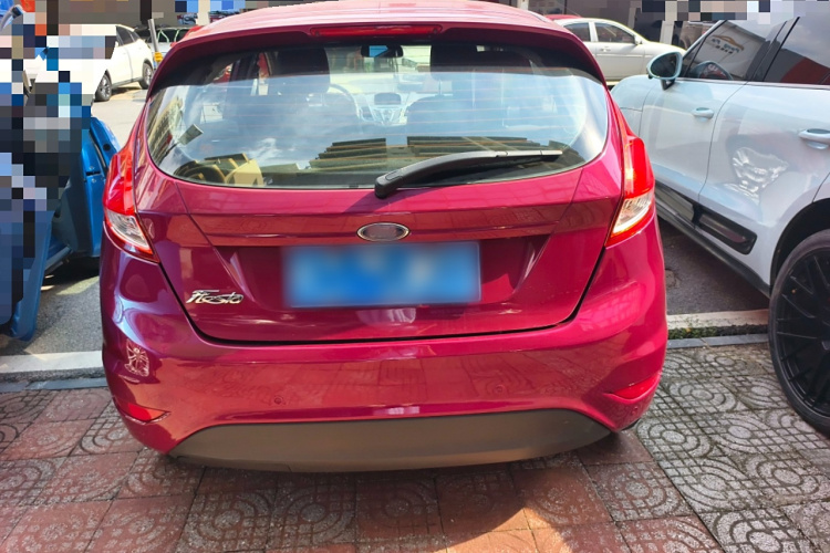 福特 嘉年华 2013款 两厢 1.5L 自动时尚型车身外观6005